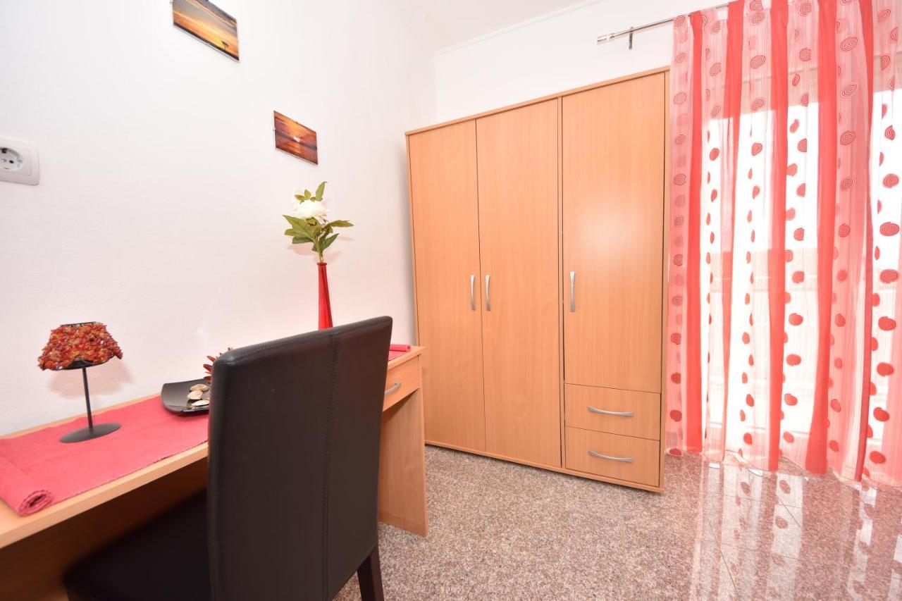 Apartment Jelena Ribarica Exterior foto